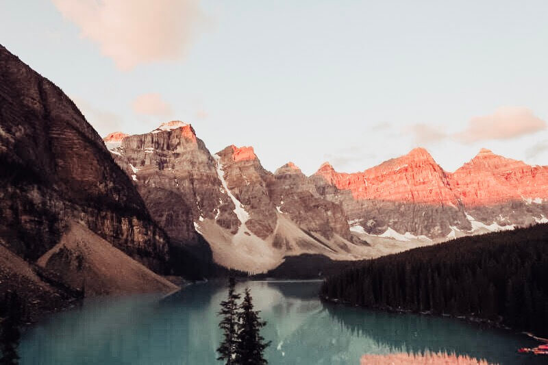 A comprehensive month by month guide on the best places to visit based on calendar month. Read more on www.ouruniquestays.com