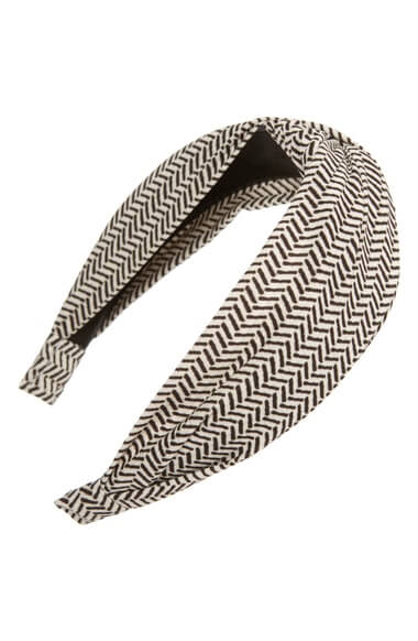 Knotted Herringbone Print Headband. Ten of the best hair accessories online. Read more on www.ouruniquestays.com