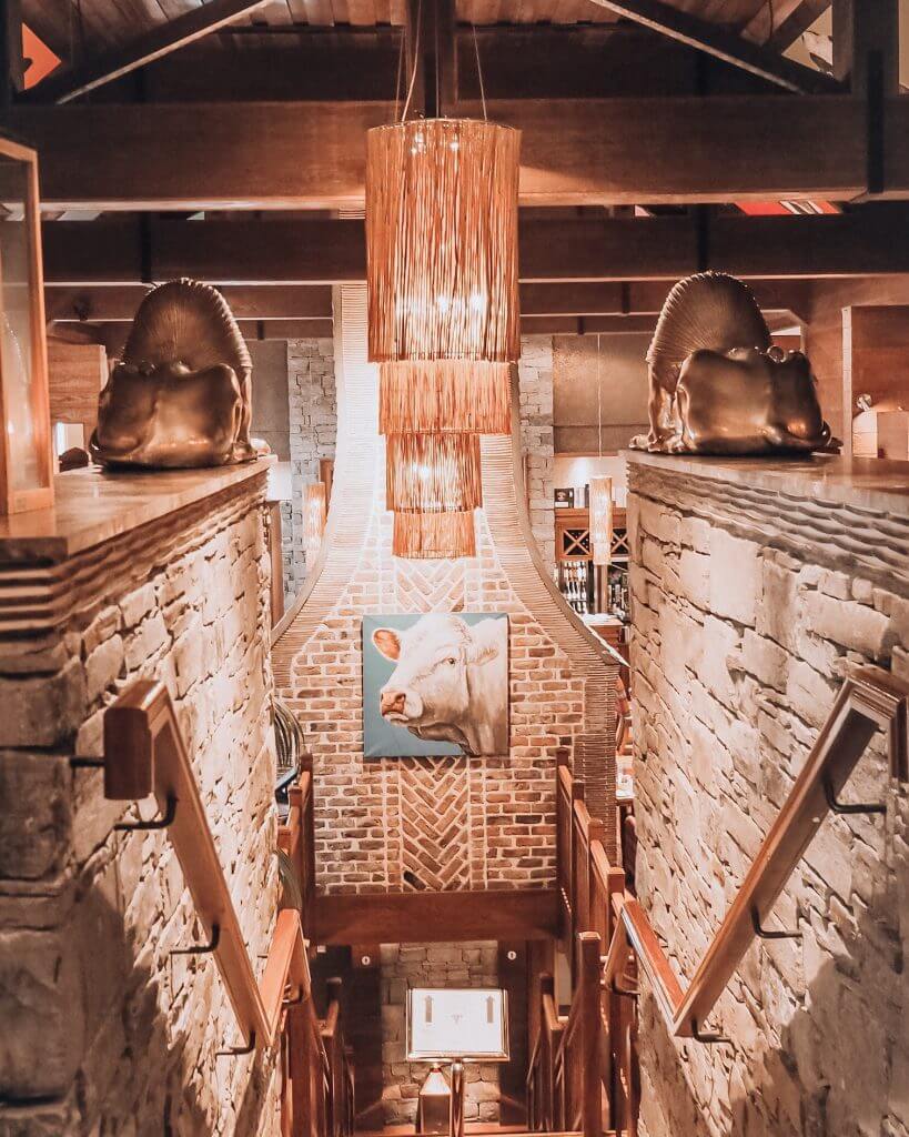 Gillie's Bar & Grill