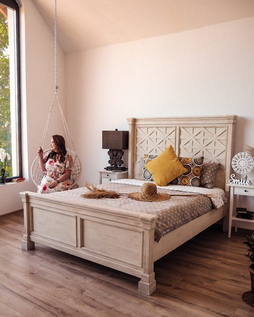 By the Lake. An alternative place to stay in Bucharest. Read more on www.ouruniquestays.com