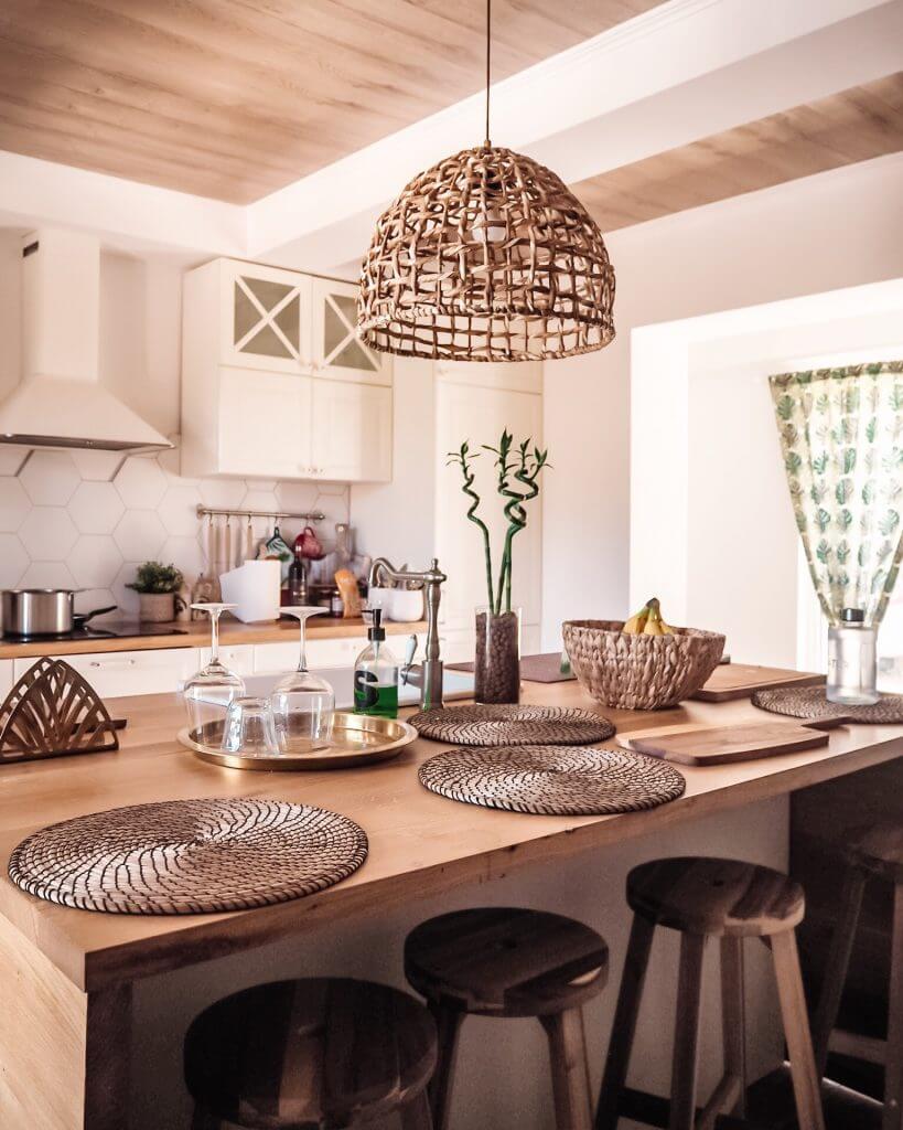 By the Lake. An alternative place to stay in Bucharest. Read more on www.ouruniquestays.com