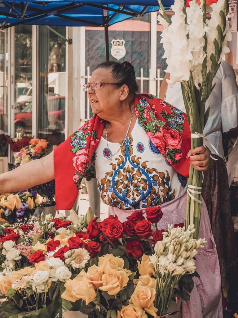 Visiting the Roma flower markets in Bucharest Romania