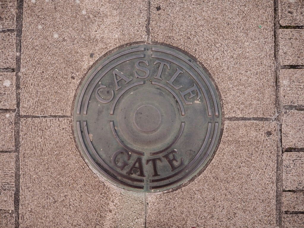 Things to do in Derry include walking the historic walls.