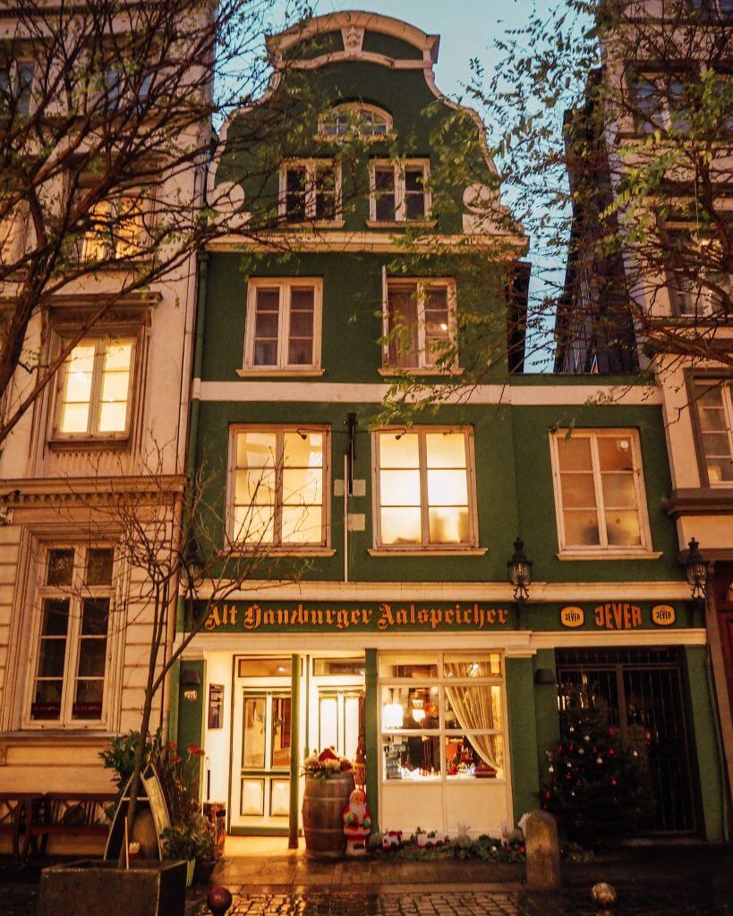 Old green building at Deichstraße Hamburg