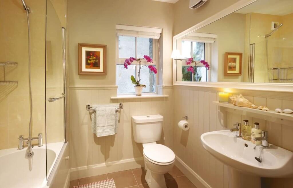 Bathroom of The Hawthorn Cottage in Doolin Co. Clare Ireland