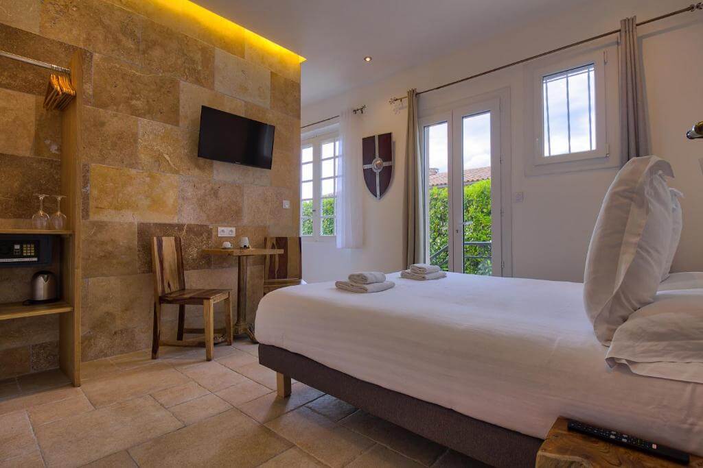 Good Knight accommodation in Carcassonne