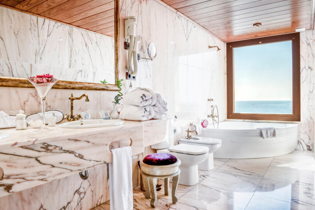 Bathroom in a suite at Rigat Park Hotel