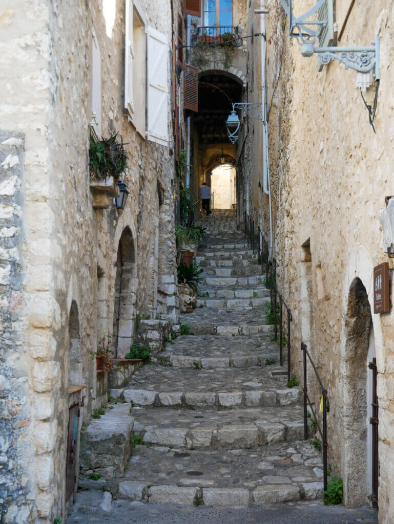 Cobbled passageway leading to ramparts in Saint Paul de Vence