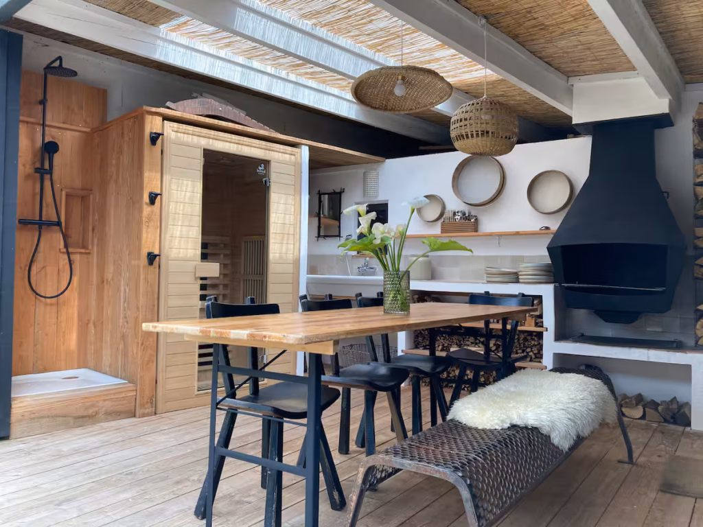 Interior of an Airbnb on Île de Batz.